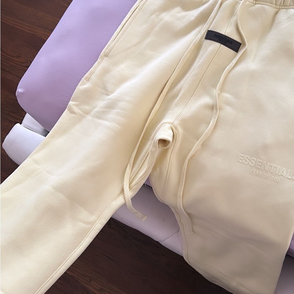 Essentials Sweatpants